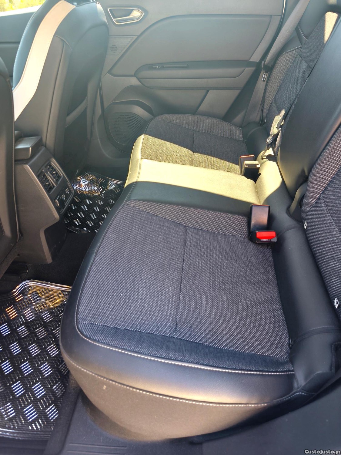 Renault Captur 1.0 TCE EXCLUSIVE — fotografia 5