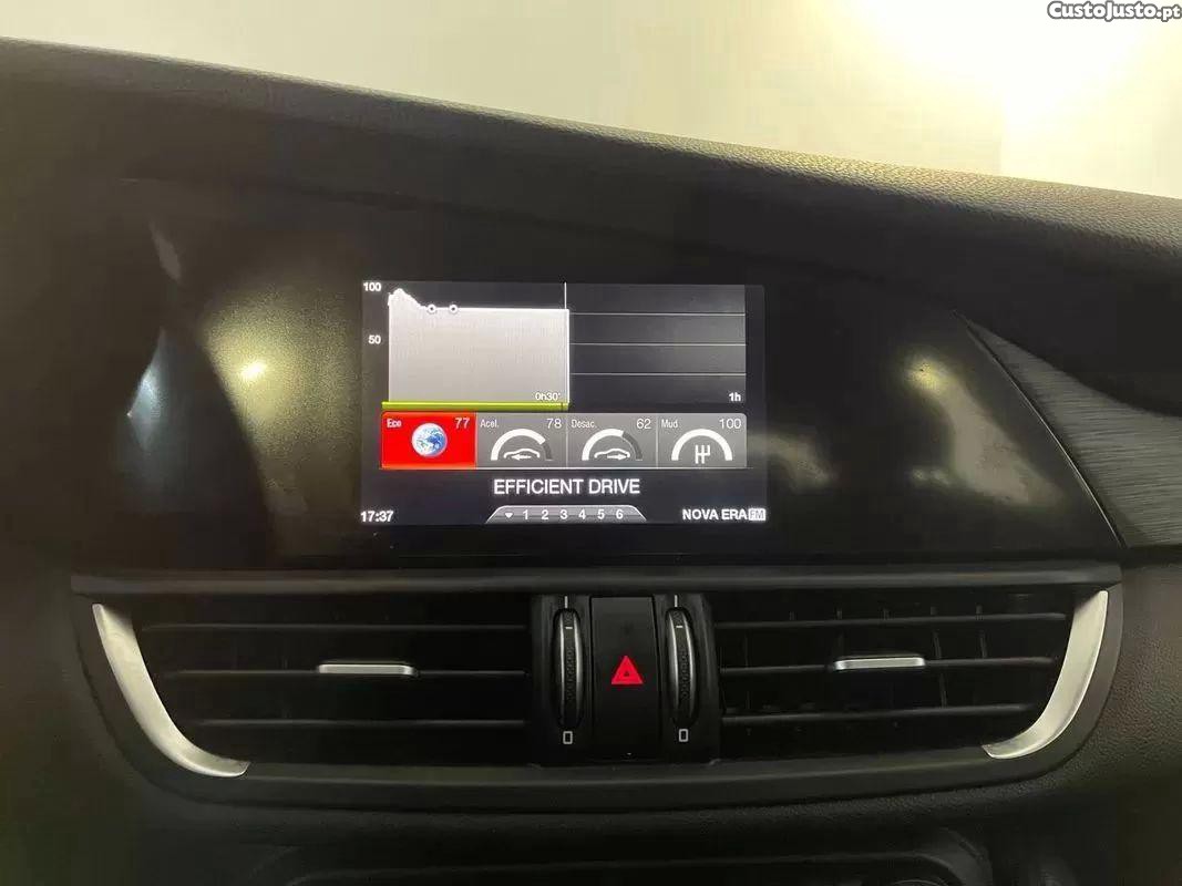 Alfa Romeo Giulia 2.2 d — fotografia 10