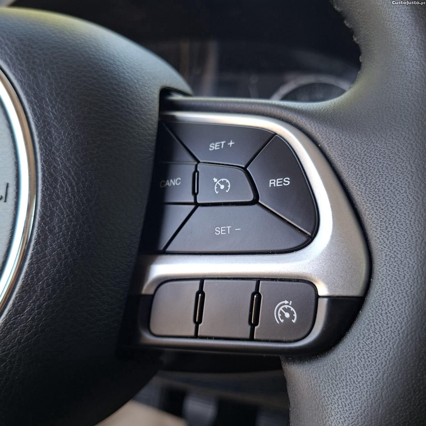 Jeep Renegade 1.0 T Longitude — fotografia 2