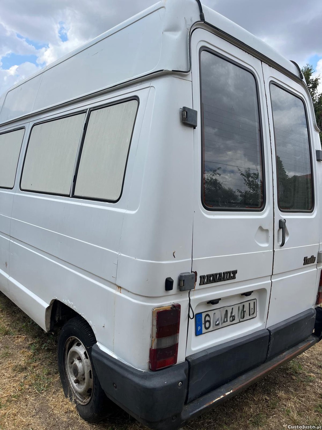 Renault Trafic 2.5D Teto Alto — fotografia 4