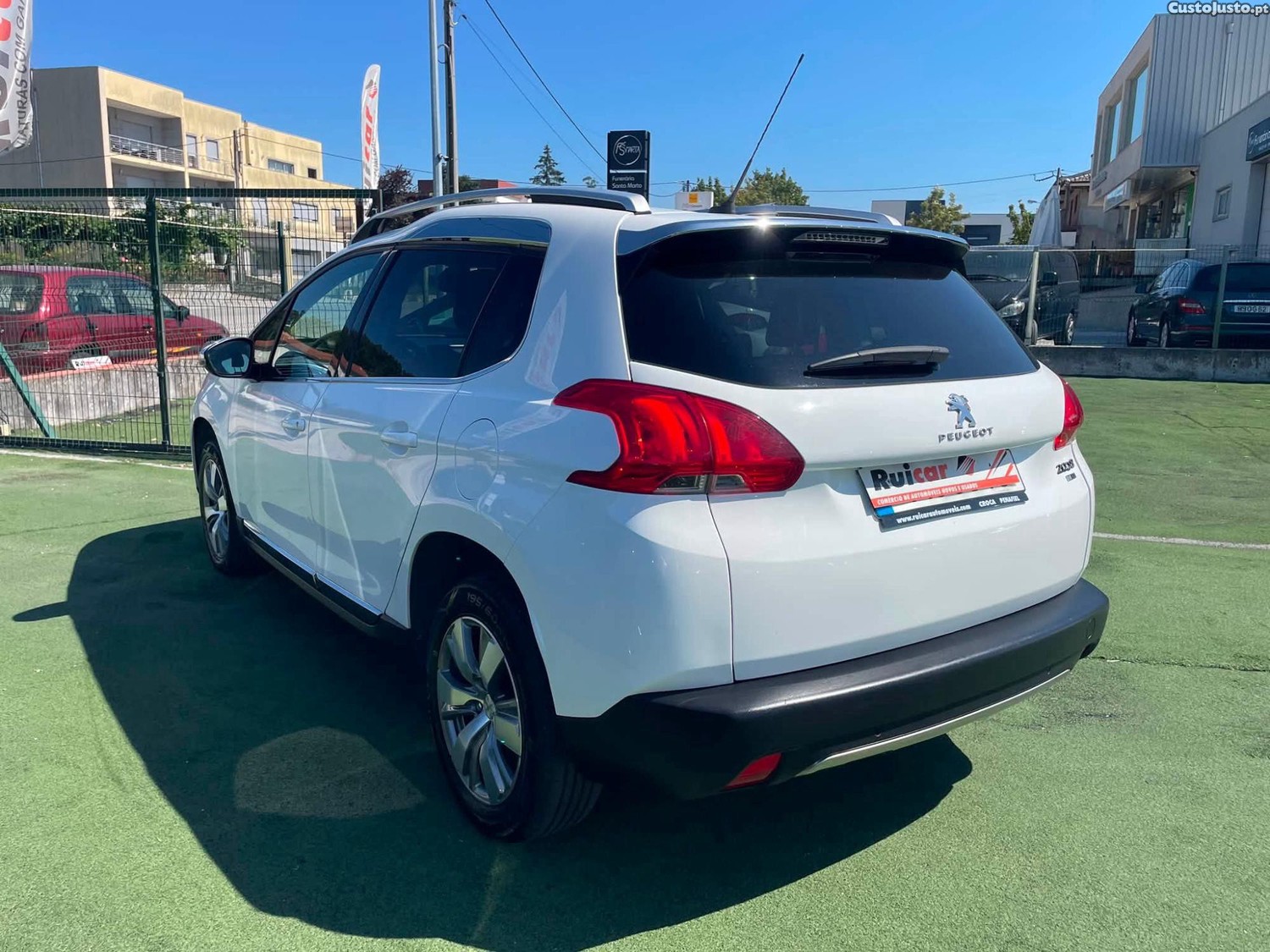 Peugeot 2008 1.6 E-hdi Allure — fotografia 3