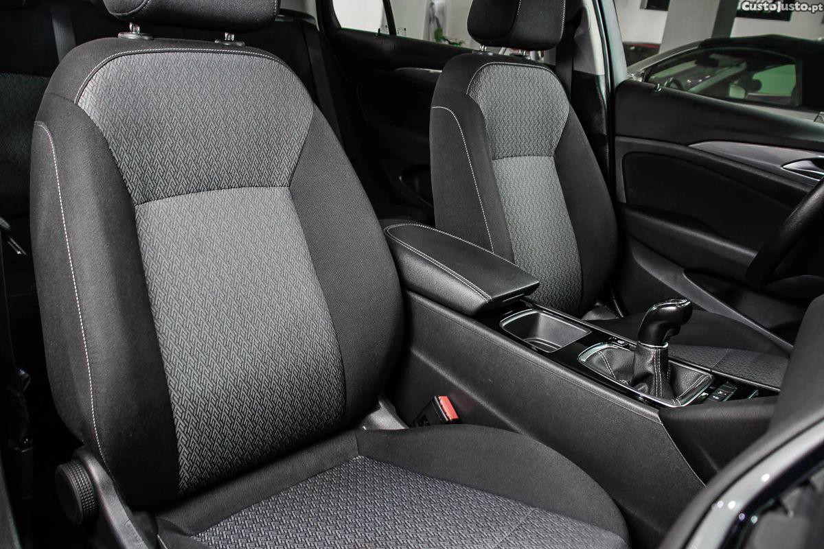 Opel Insignia 1.6 CDTi Business Edition — fotografia 9