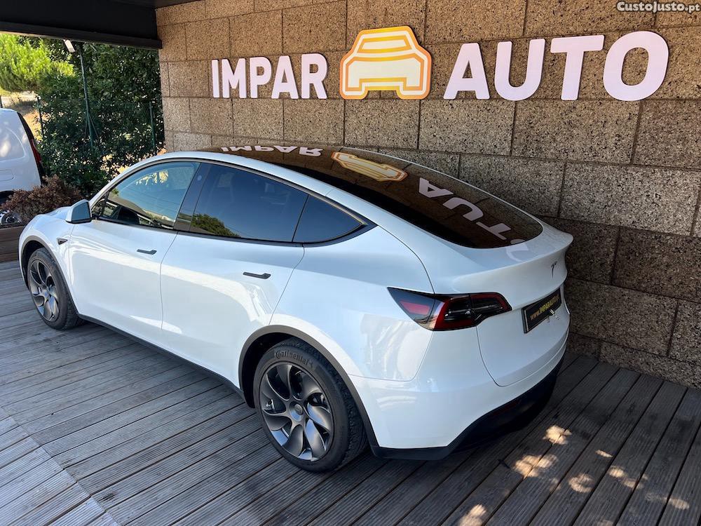 Tesla Model Y RWD 2023 30.600kms — fotografia 16