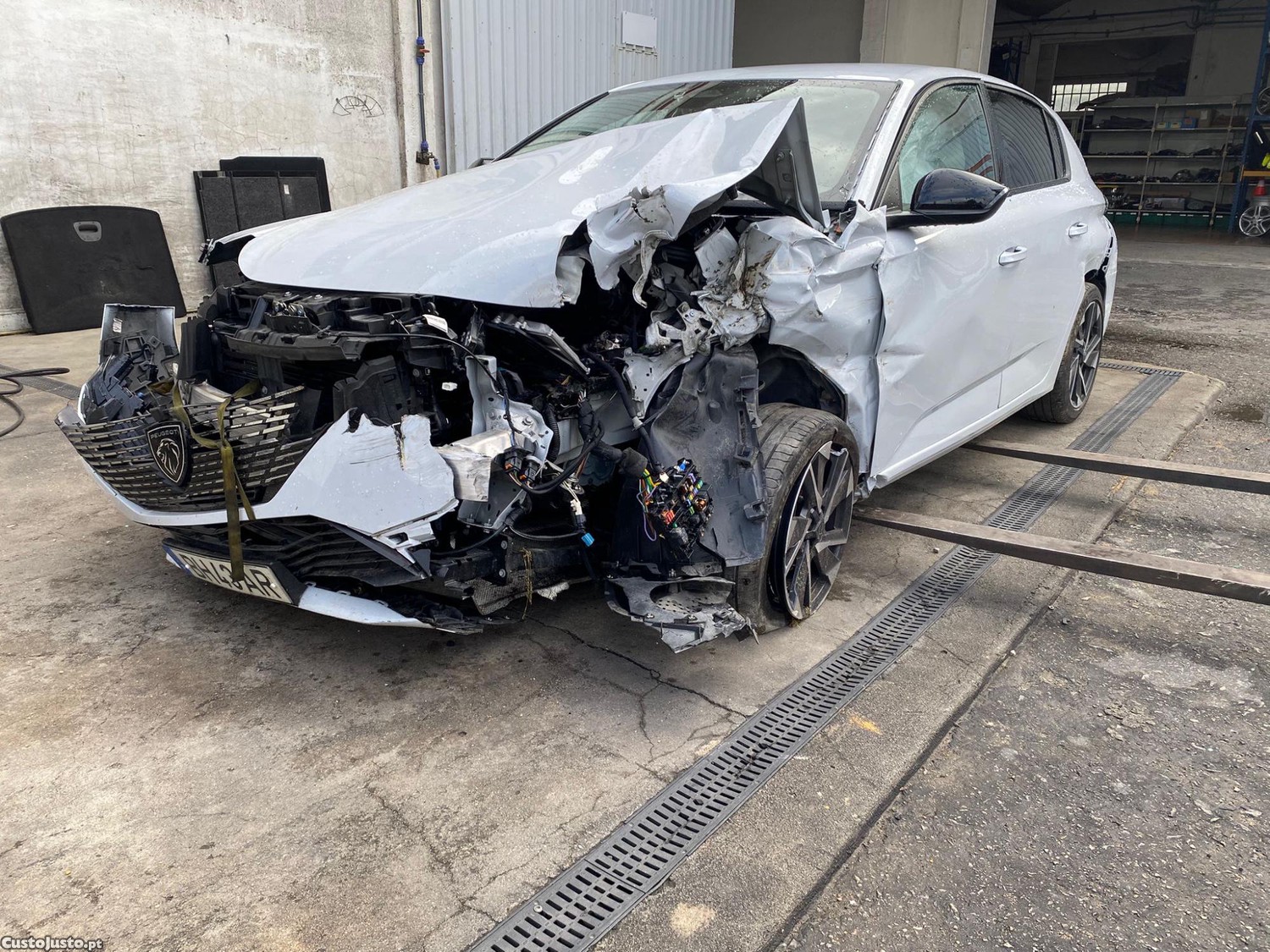 Peugeot 308 III 1.2 Puretech 130 | 2024 | 25.516 Km - 24 foto 4