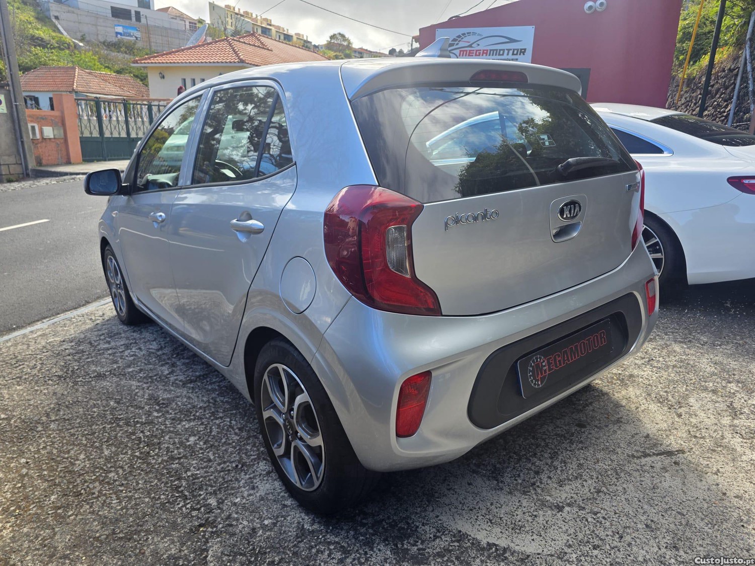 Kia Picanto 1.0 CVVT EX — fotografia 22