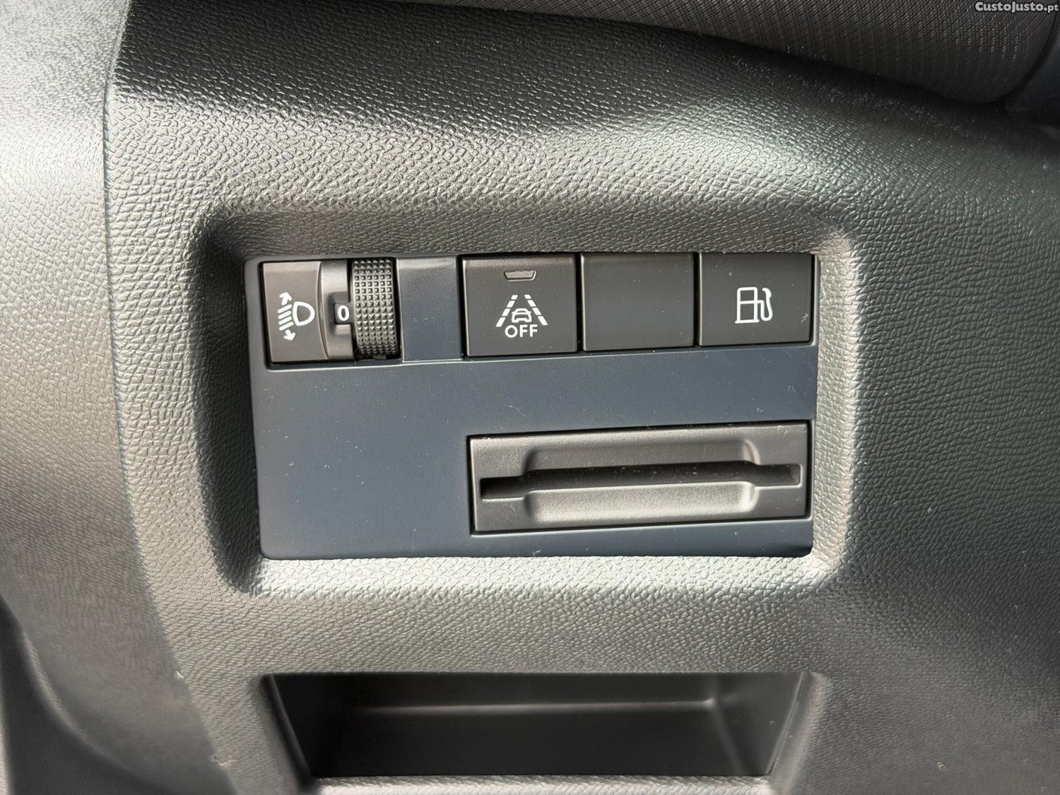 Citroën C5 Aircross 1.6 Hybrid Shine e-EAT8 — fotografia 8