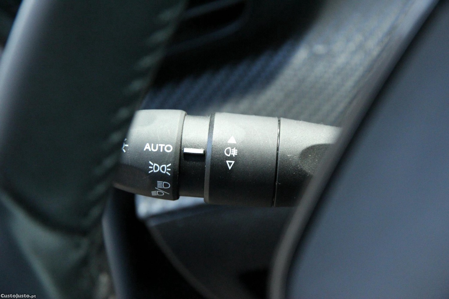 Peugeot 208 1.2 PureTech Active — fotografia 9