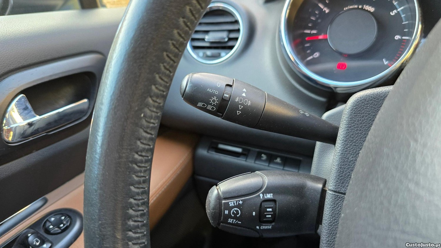 Peugeot 5008 1.6 THP Sport — fotografia 16