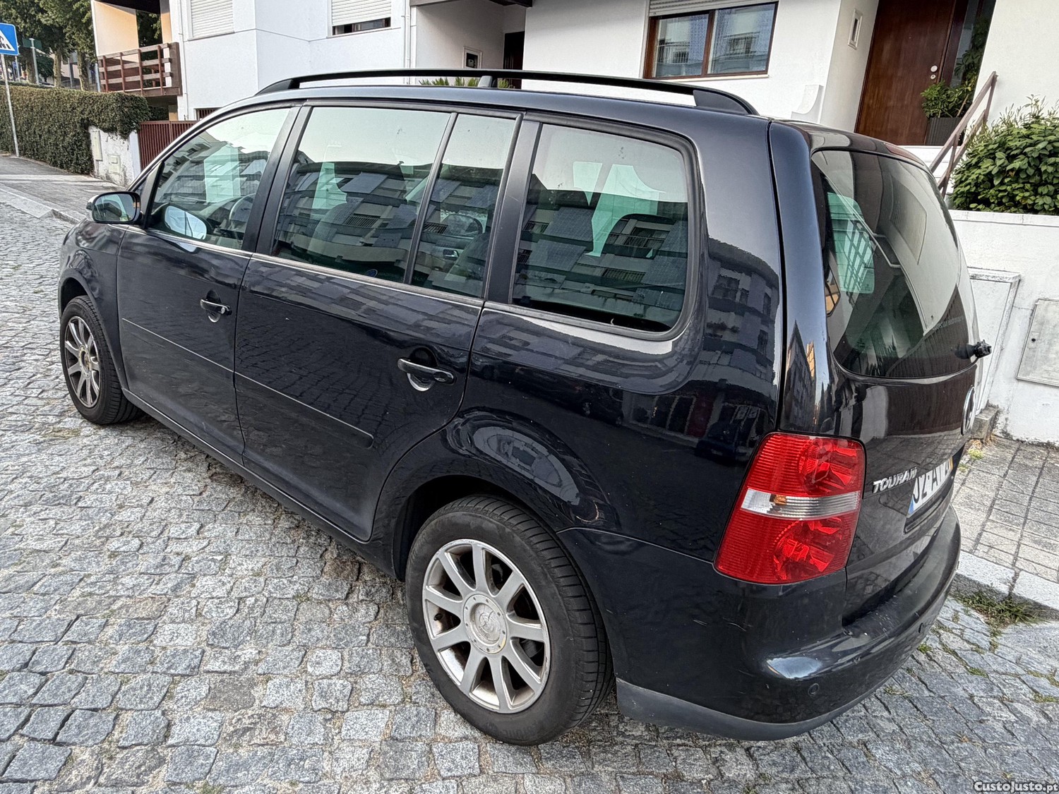 Volkswagen Touran Highline — fotografia 3