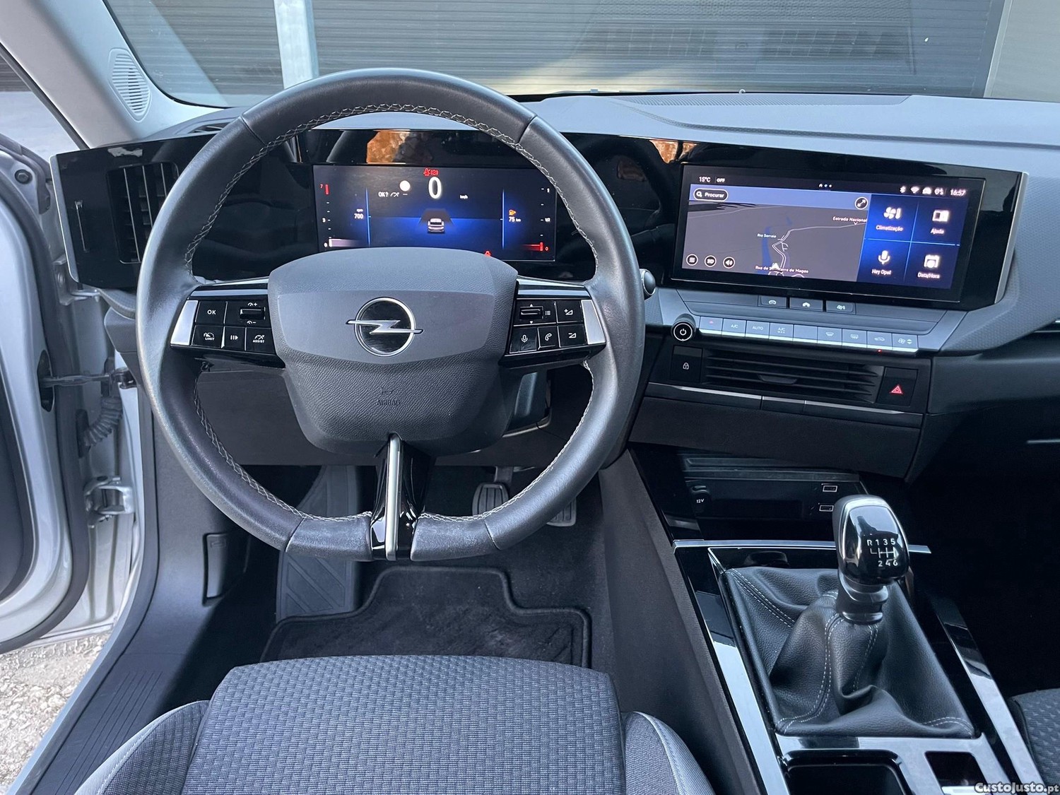 Opel Astra 1.5 D Business — fotografia 14