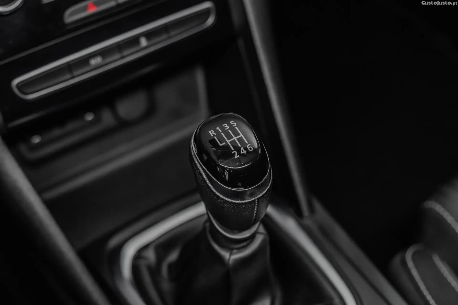 Renault Mégane 1.2 TCE Zen — fotografia 5