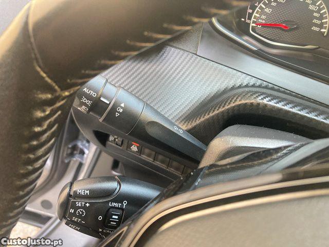 Peugeot 2008 1.2 PureTech Active — fotografia 16