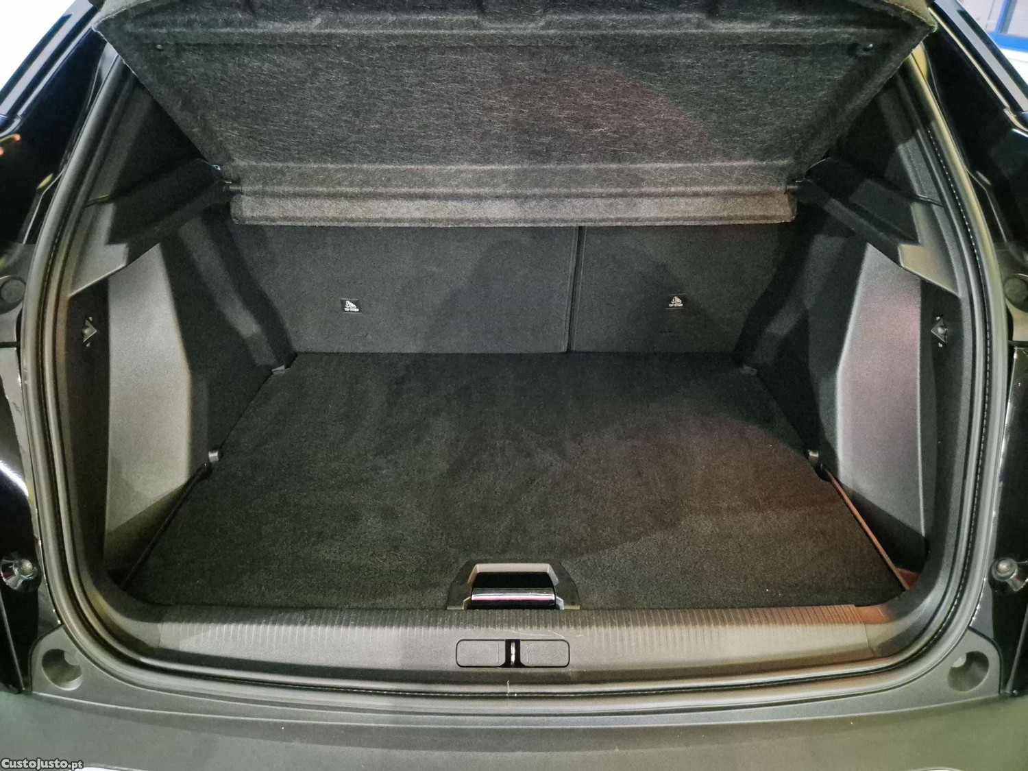 Peugeot 2008 Gt Line 1.5 HDI Aut — fotografia 5