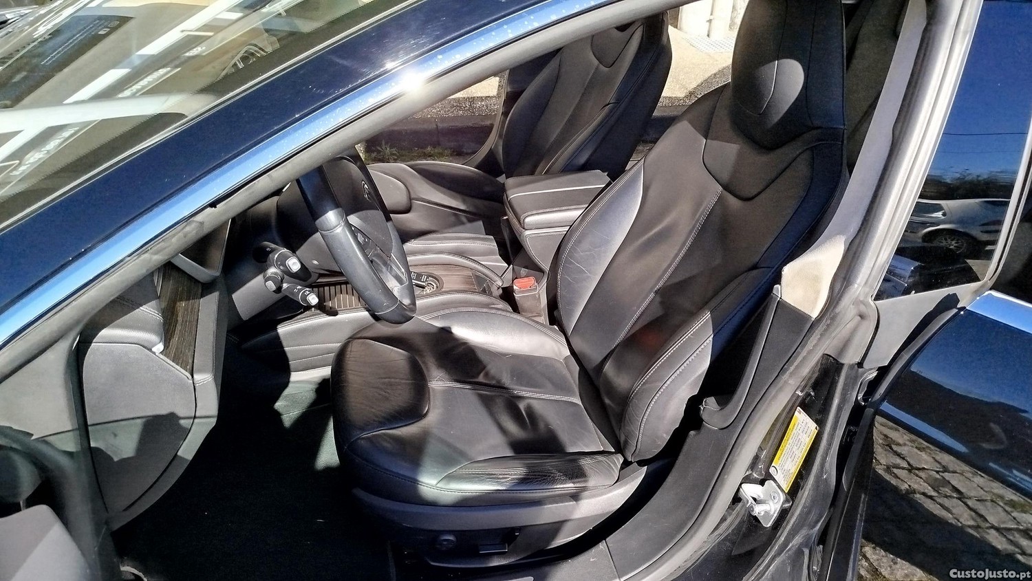 Tesla Model S 85 — fotografia 12