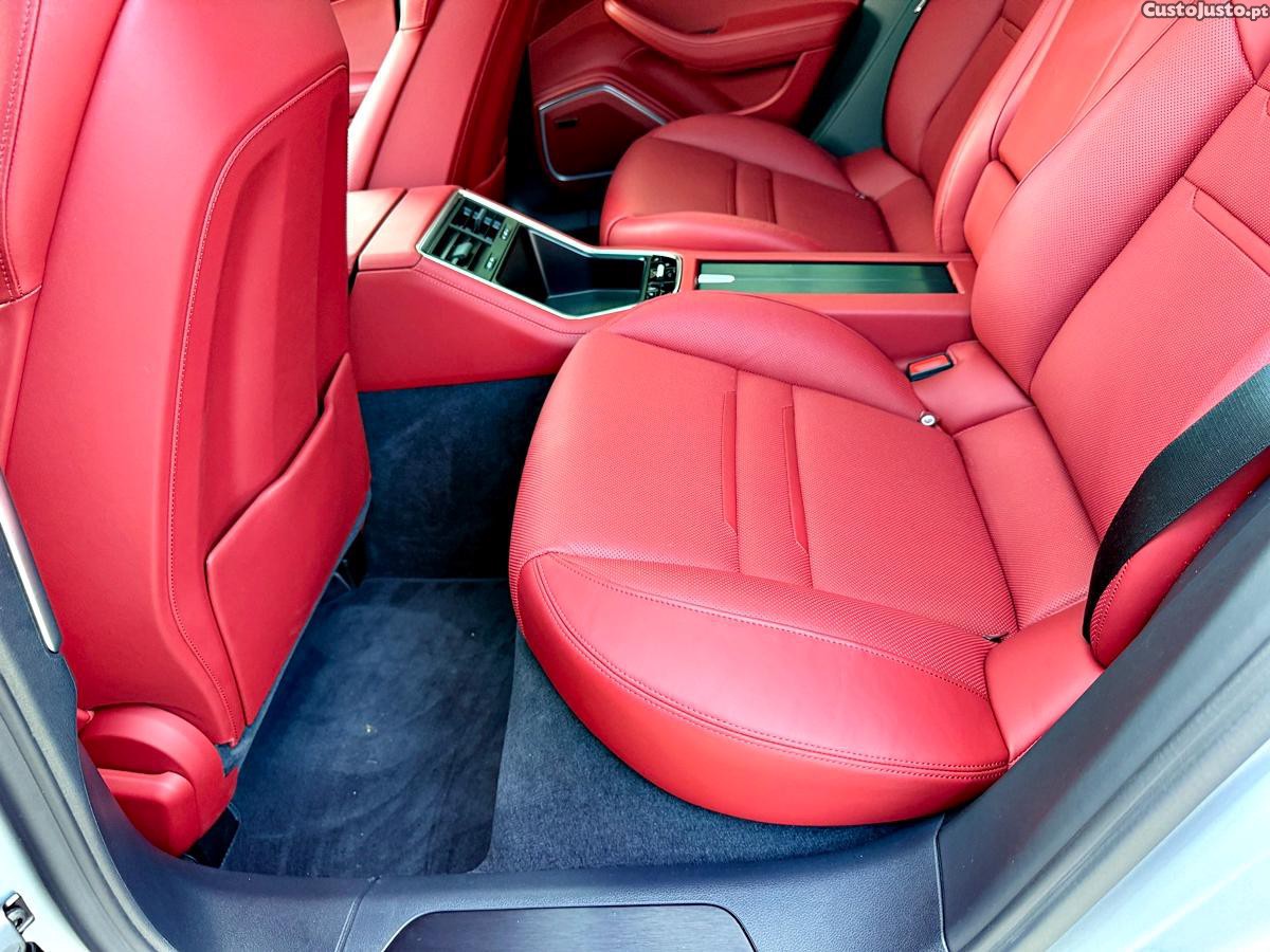 Porsche Panamera E-Hybrid Platinum Edition — fotografia 27
