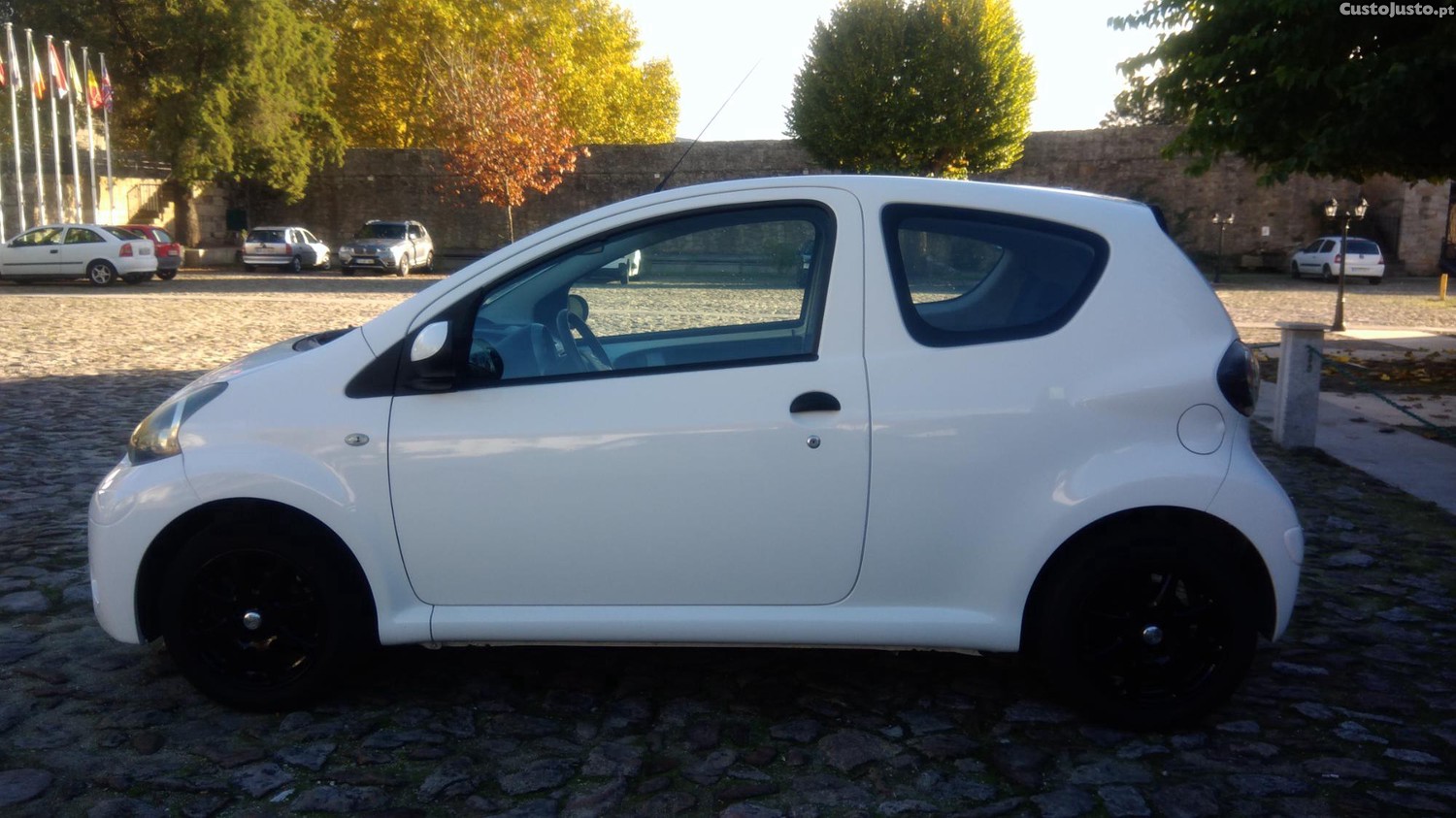 Toyota Aygo 1.0 — fotografia 6