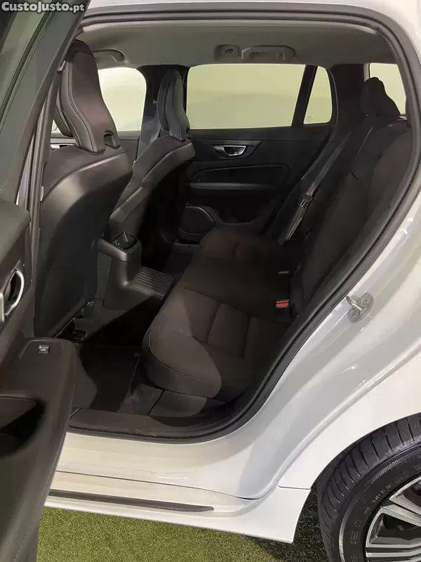Volvo V60 2.0 t6 awd te inscription — fotografia 11
