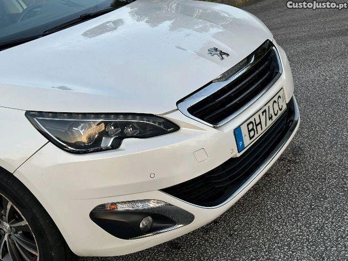 Peugeot 308 Allure — fotografia 4