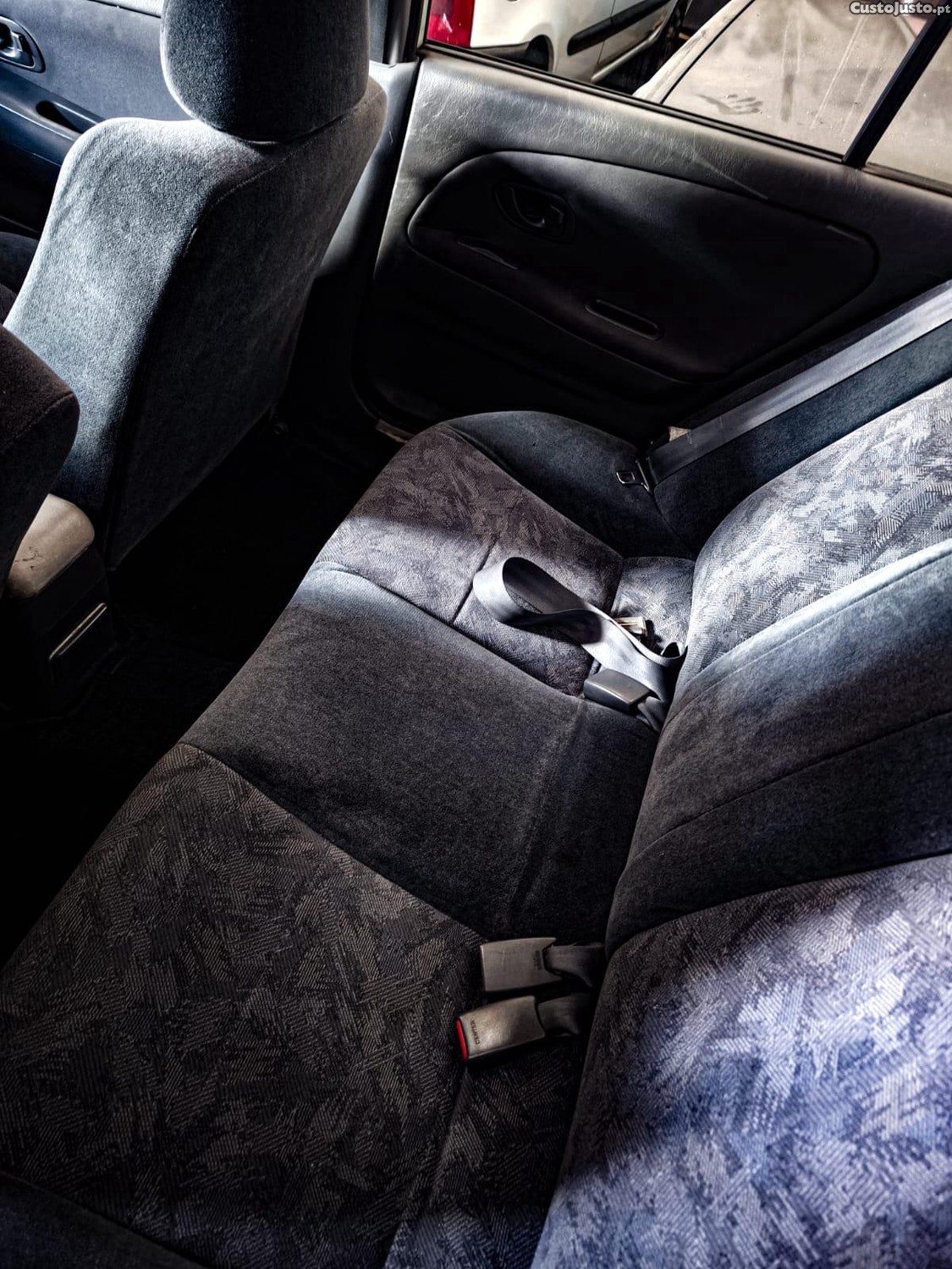 Mitsubishi Lancer 1.3GLX — fotografia 6