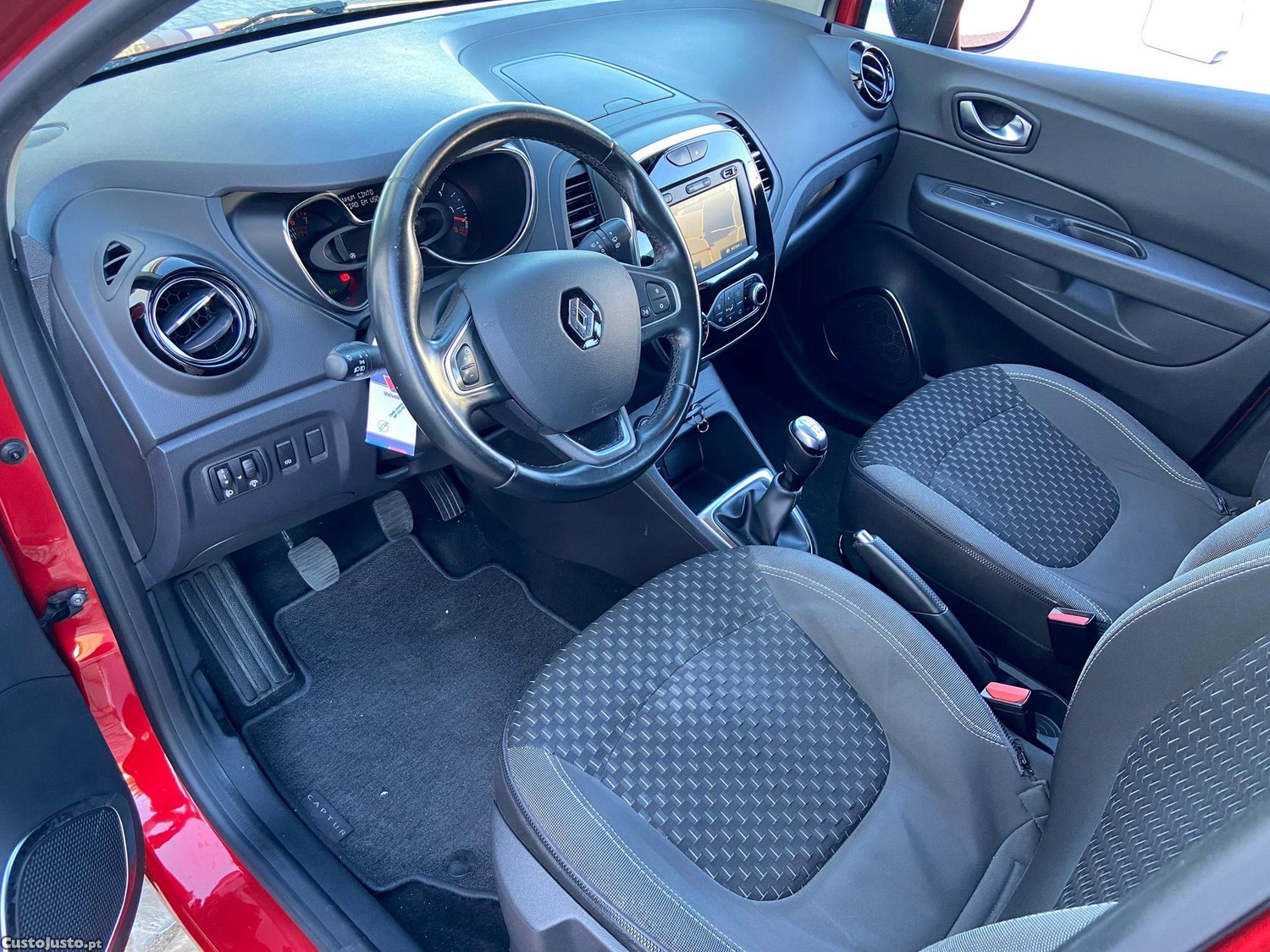 Renault Captur 0.9 TCe Exclusive — fotografia 6