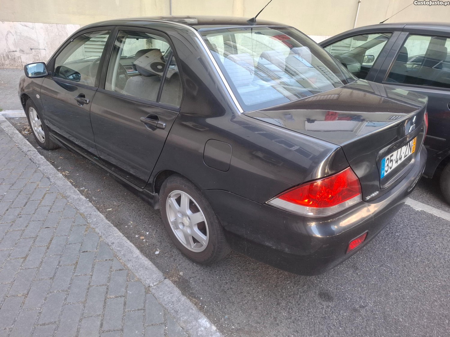 Mitsubishi 400 (Lancer) — fotografia 6