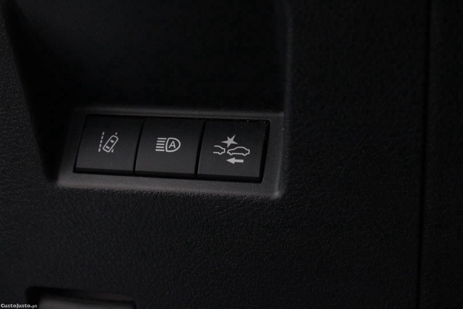 Toyota Yaris 1.0 COMFORT — fotografia 10