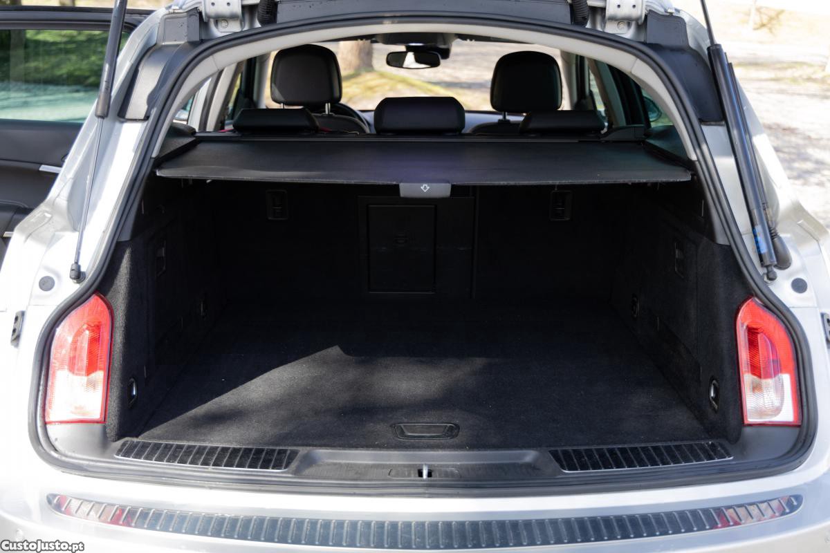 Opel Insignia Sports Tourer Sw — fotografia 4
