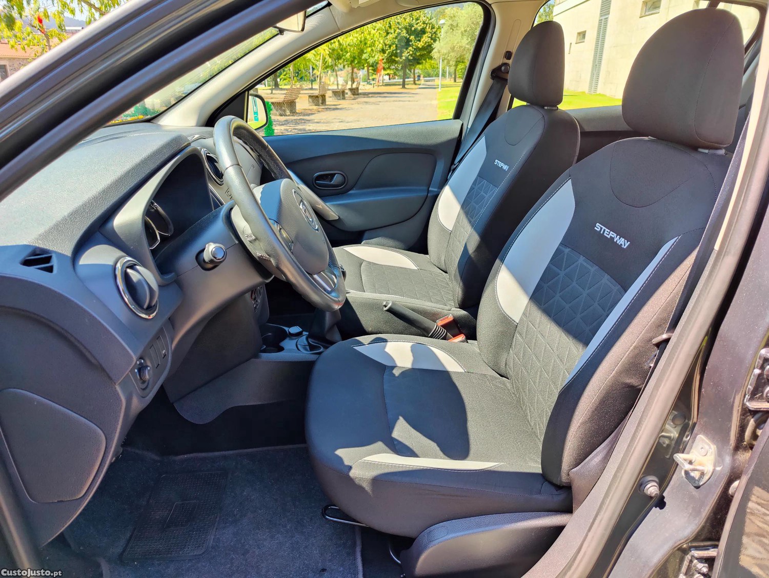 Dacia Sandero 0.9 TCe Stepway — fotografia 4