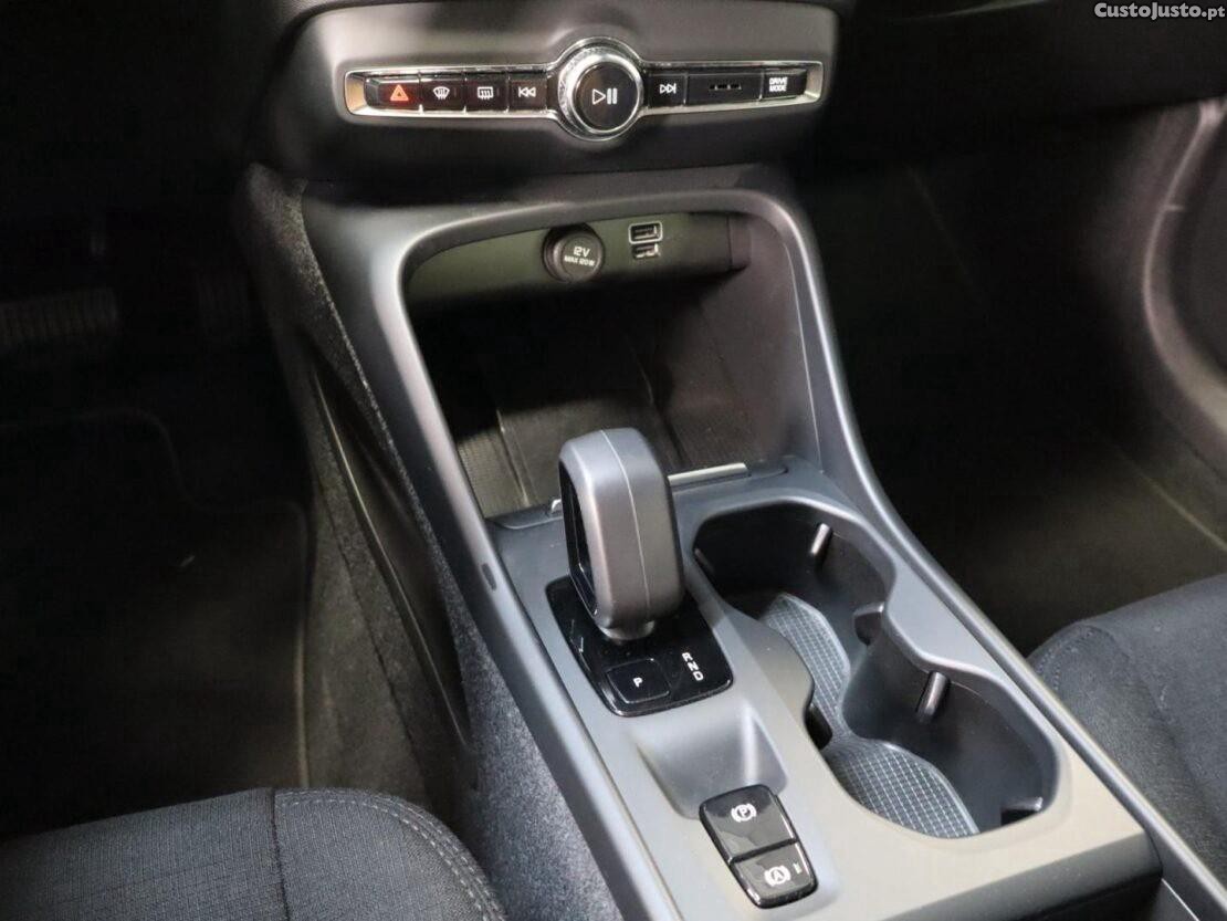 Volvo XC 40 1.5 T4 PHEV Essential — fotografia 6