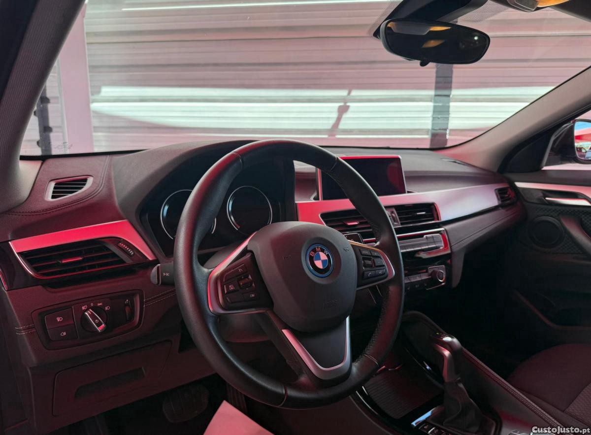 BMW X2 25 e xDrive — fotografia 3