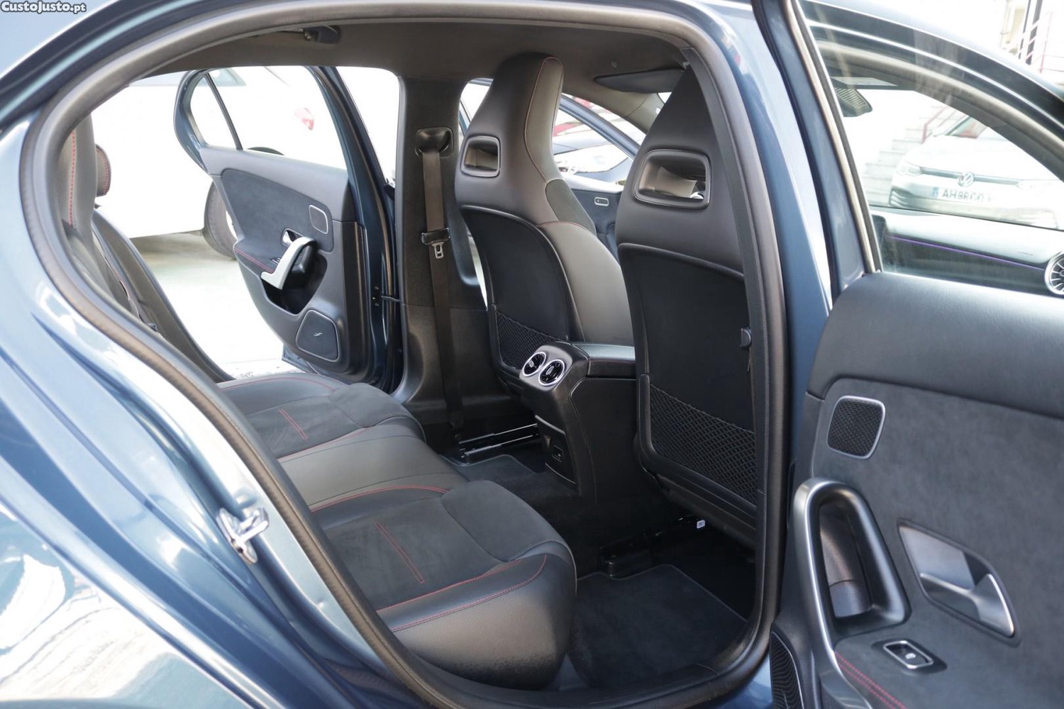 Mercedes-Benz A 180 d AMG Line 2.0 116cv — fotografia 33