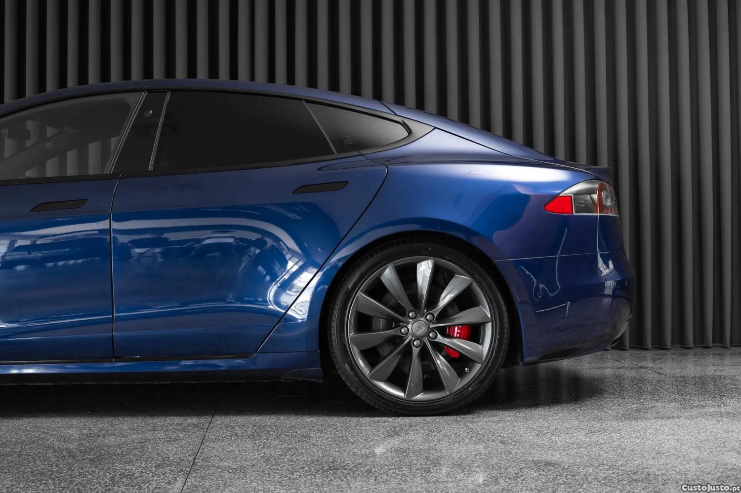 Tesla Model S Standard Range — fotografia 19