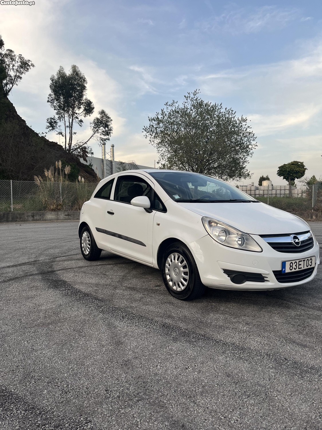 Opel Corsa 1.3CDTi — fotografia 3