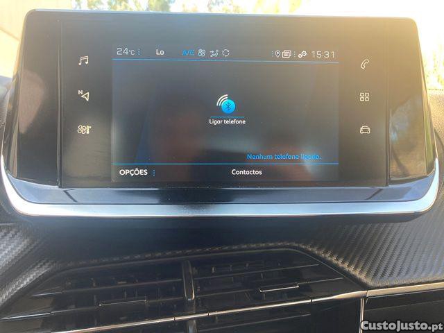 Peugeot 2008 1.2 PureTech Active — fotografia 10