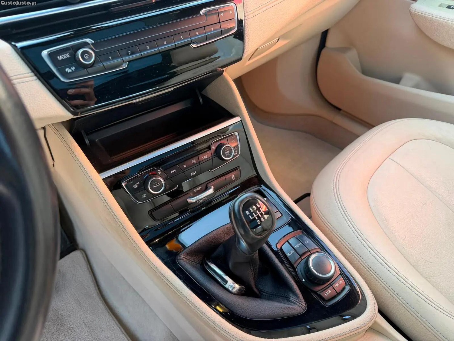 BMW 216 Active Tourer d Line Luxury — fotografia 7