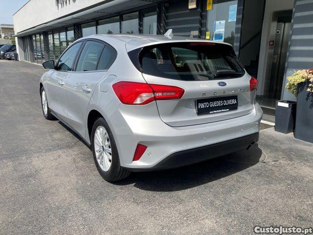 Ford Focus 1.5 TDCi ECOBlue Con — fotografia 24