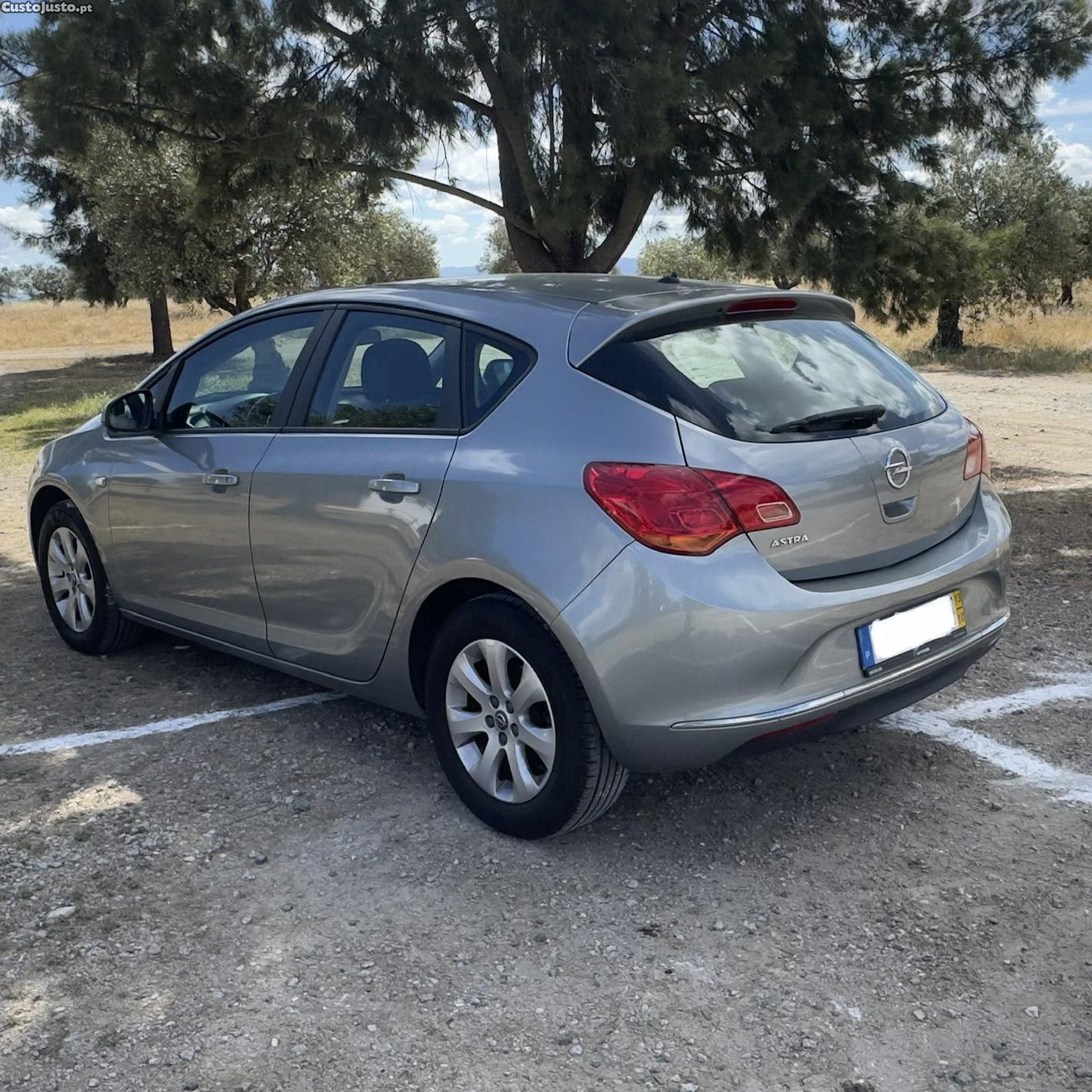 Opel Astra J 1.4 GASOLINA — fotografia 9