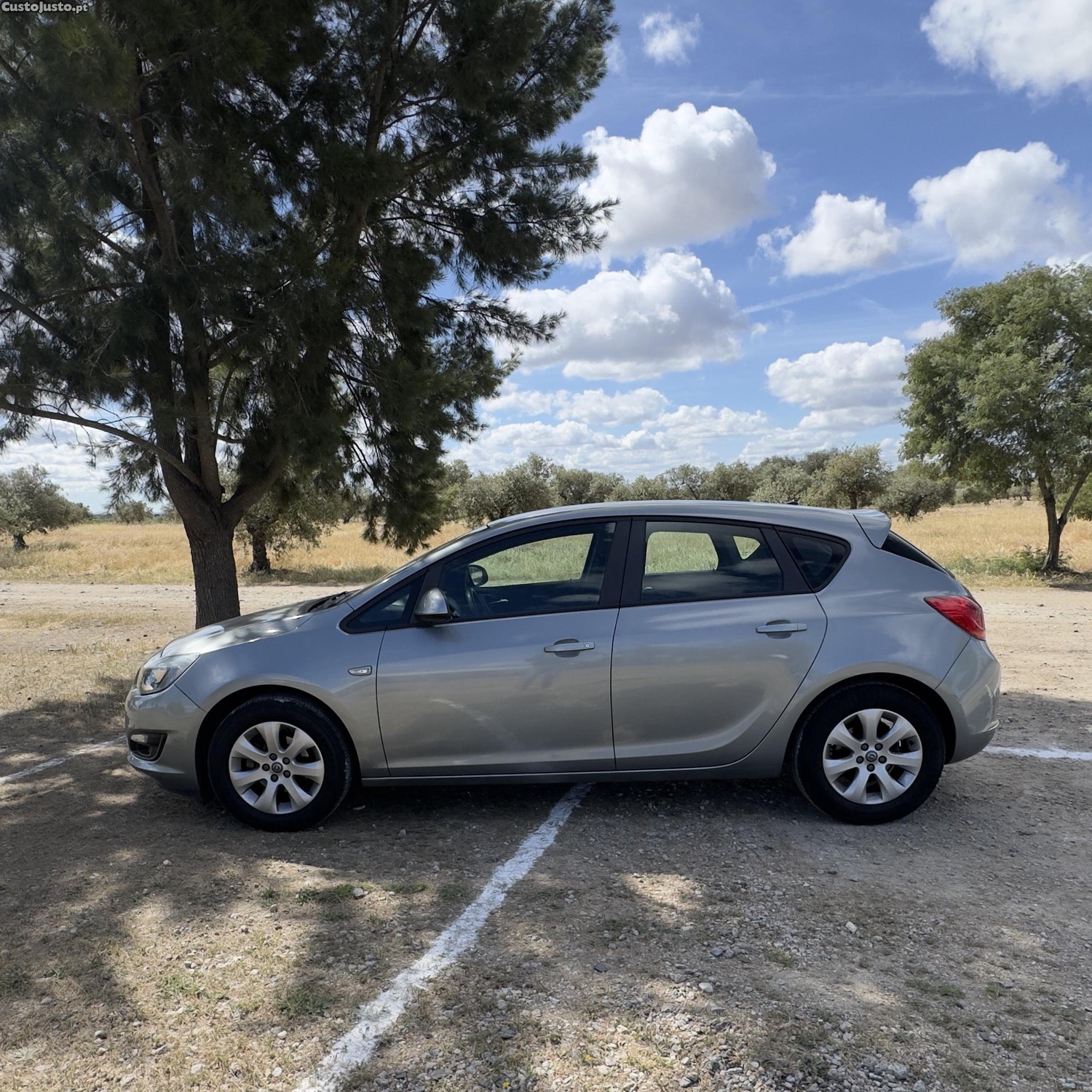 Opel Astra J 1.4 GASOLINA — fotografia 6