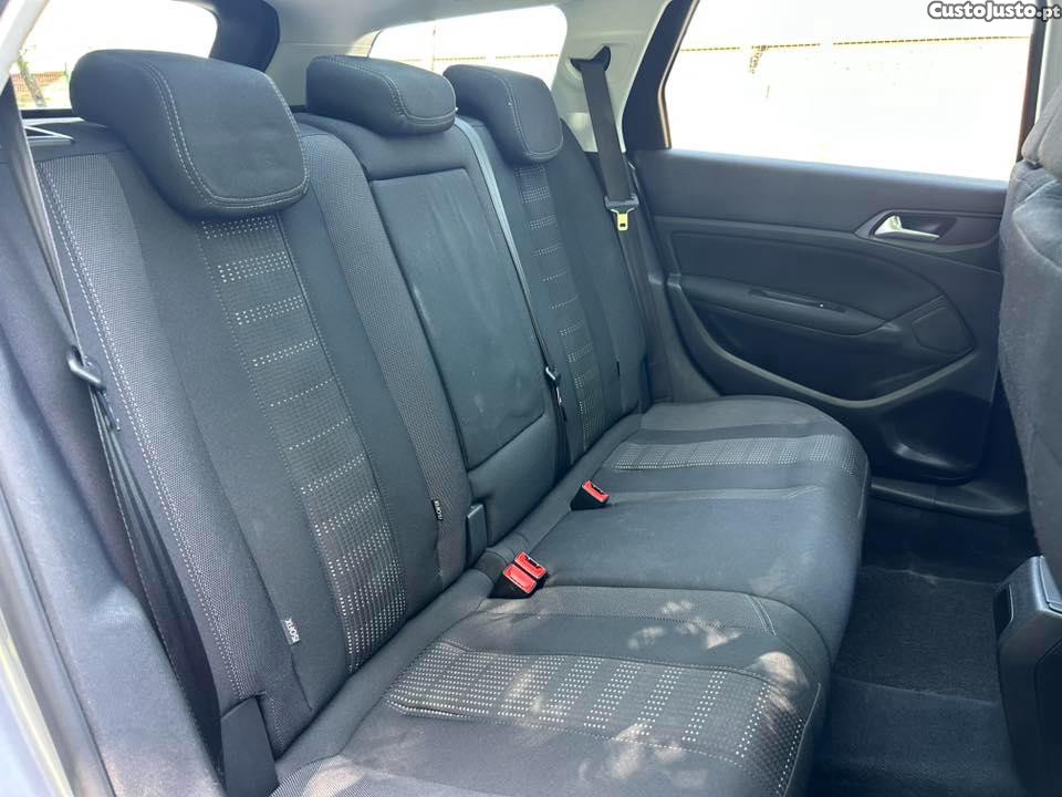 Peugeot 308 SW 1.6HDI Allure — fotografia 3