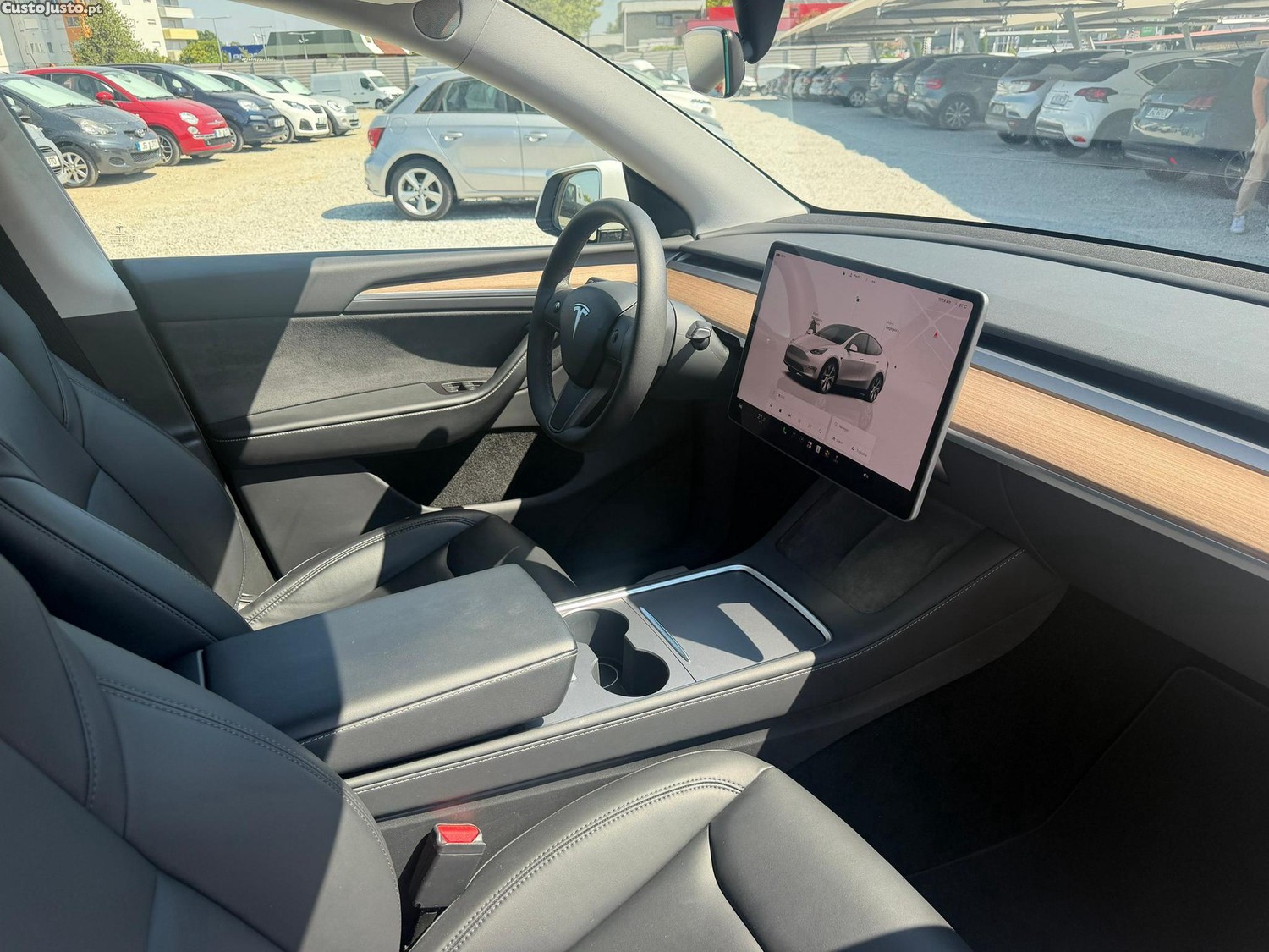 Tesla Model Y Long Range Dual Motor AWD — fotografia 9