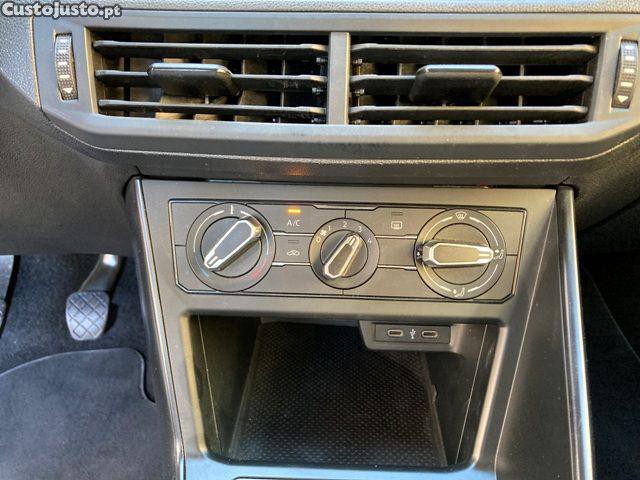 Volkswagen Polo 1.0 Confortline — fotografia 10