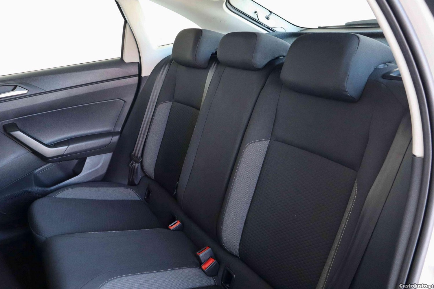 Volkswagen Taigo 1.0 TSI Life — fotografia 5