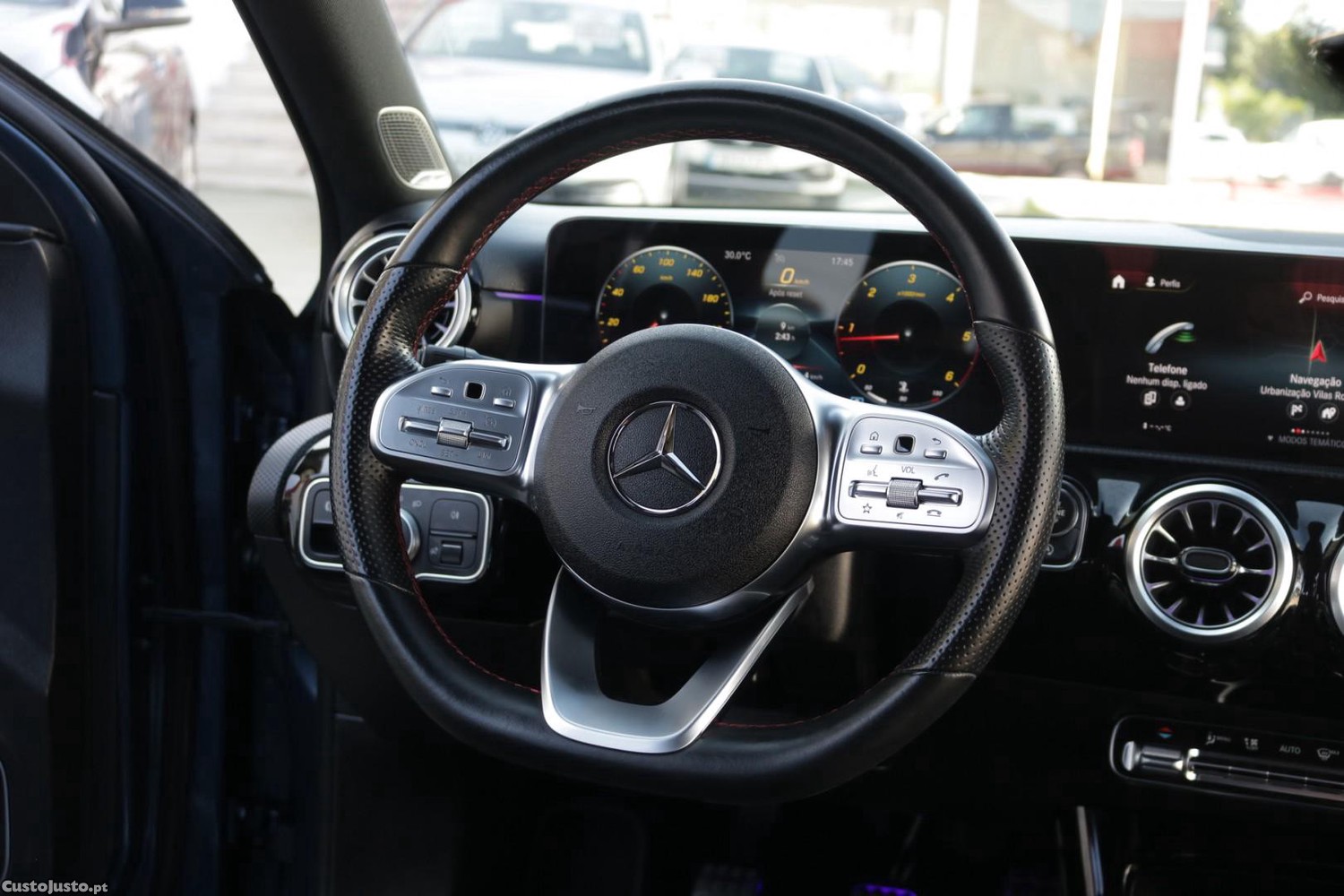 Mercedes-Benz A 180 d AMG Line 2.0 116cv — fotografia 29