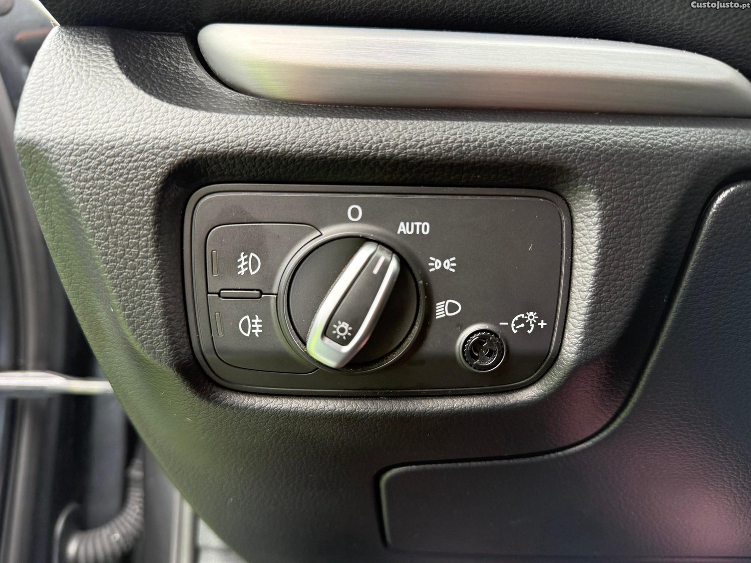 Audi A3 Limousine 2.0 TDi S-line — fotografia 17