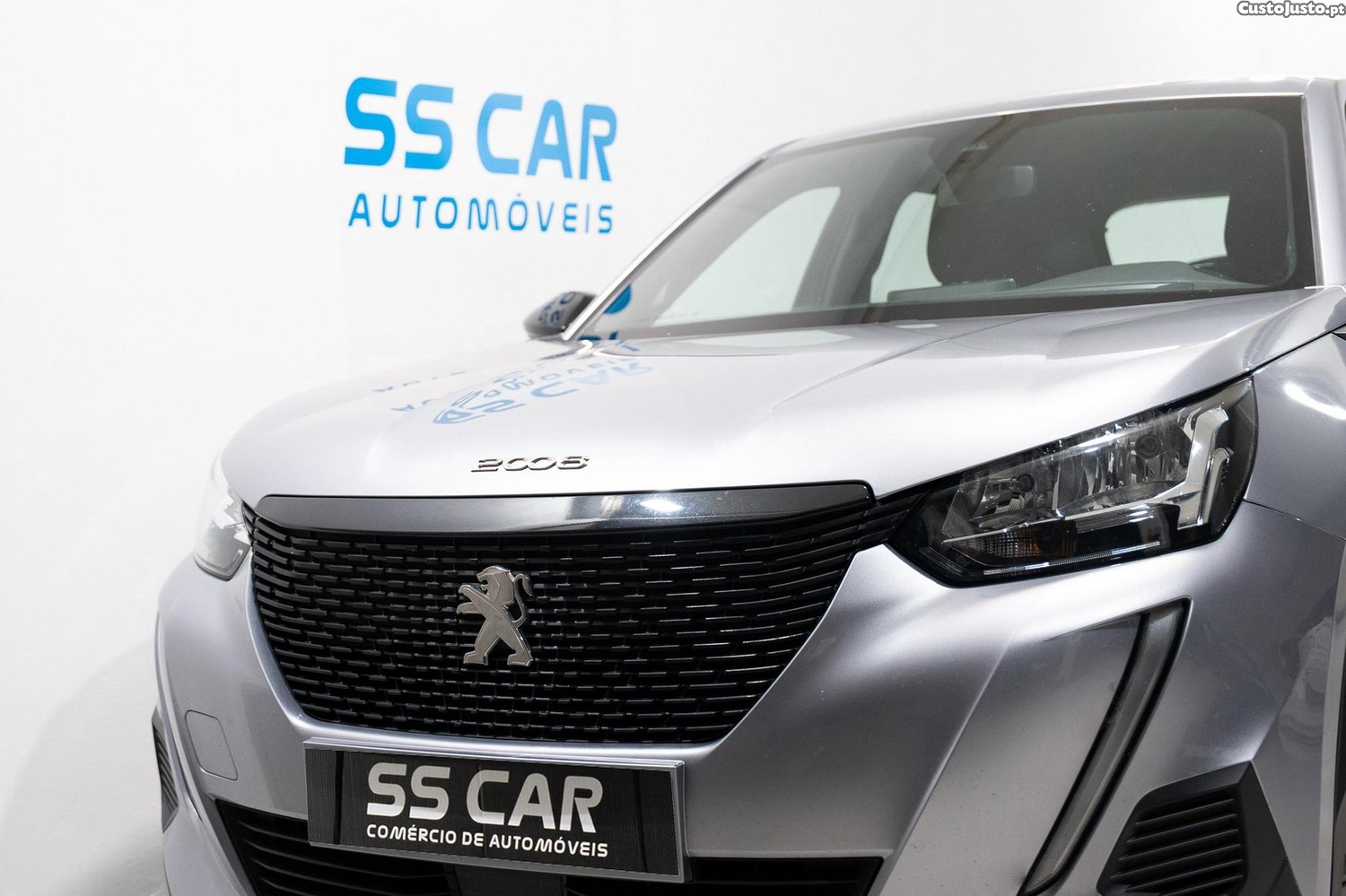 Peugeot 2008 1.2 PureTech Active Pack — fotografia 23