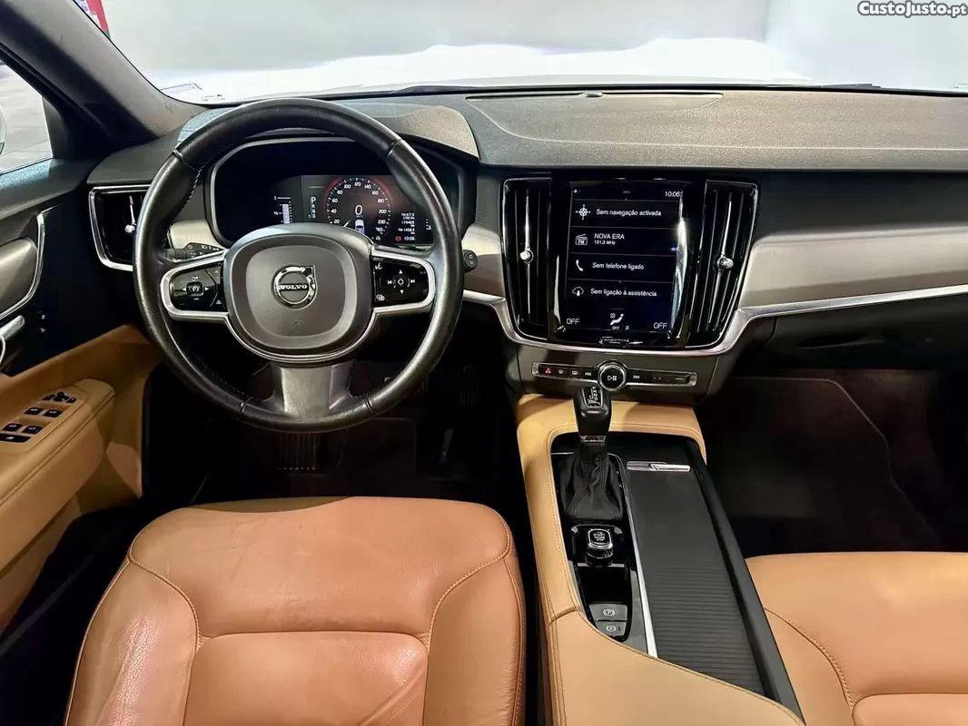 Volvo V90 2.0 d4 momentum geartronic — fotografia 28