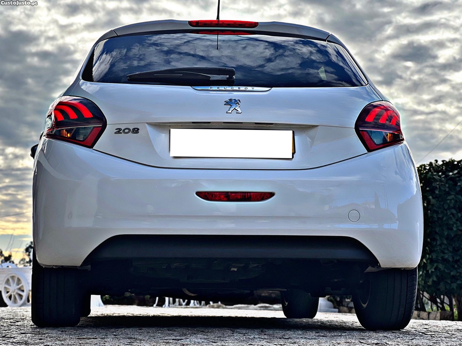 Peugeot 208 1.6 BlueHdi 100CV 2.L 12-2016 155.000klm — fotografia 8