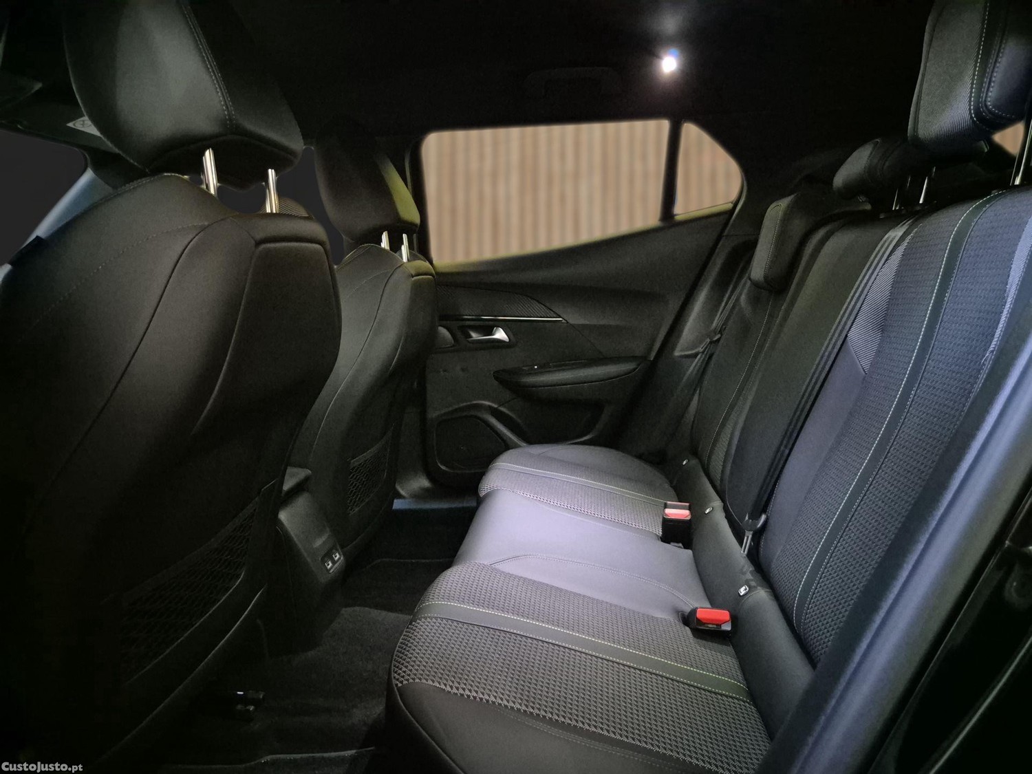 Peugeot 2008 Gt Line 1.5 HDI Aut — fotografia 6