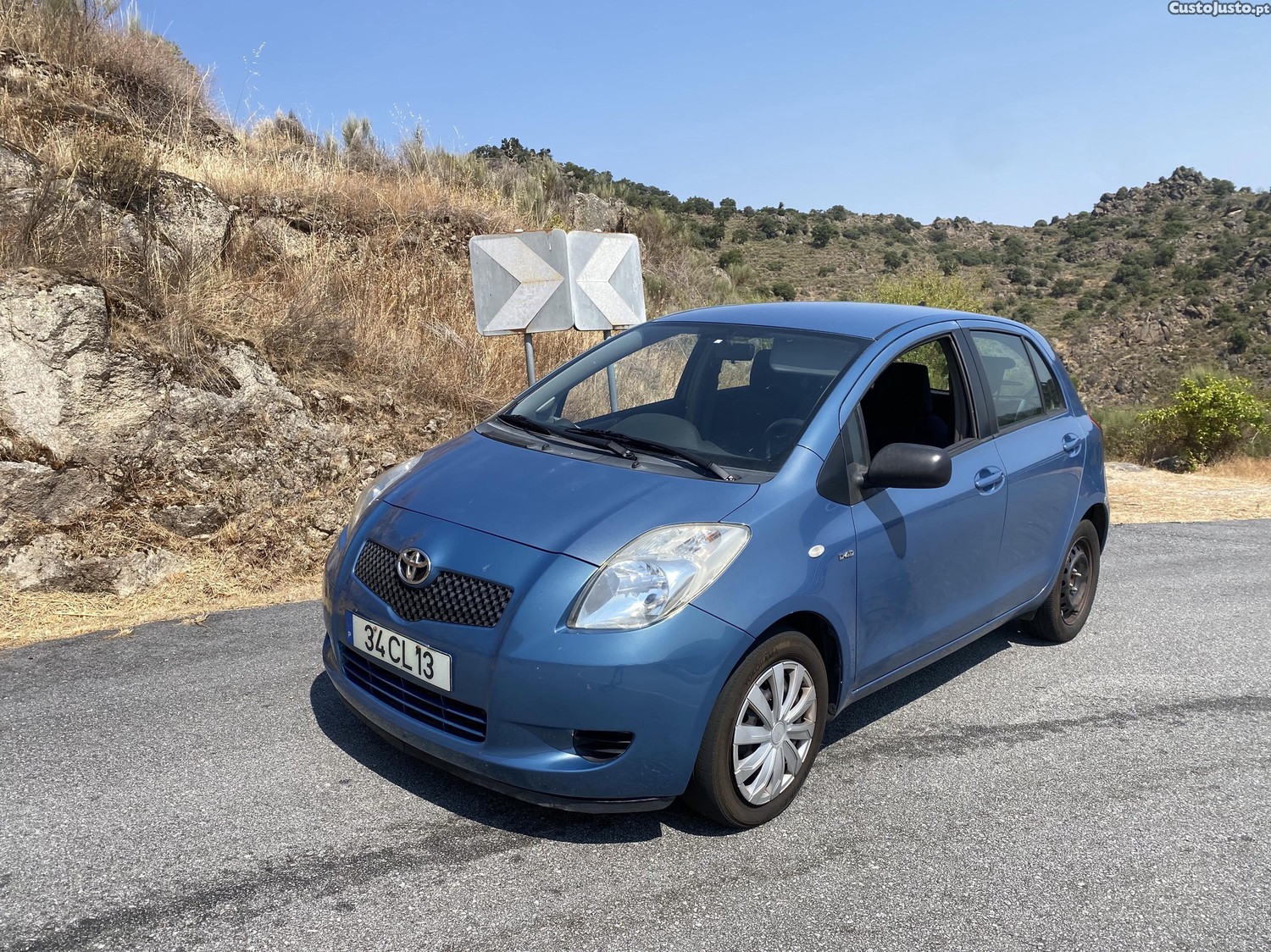 Toyota Yaris 1.4 D4D — fotografia 7