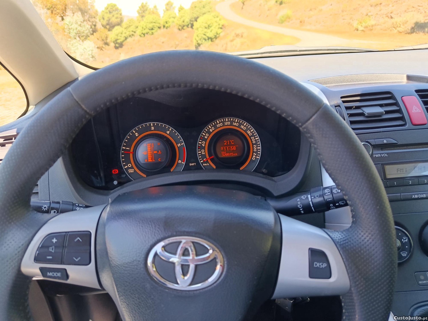 Toyota Auris II — fotografia 9